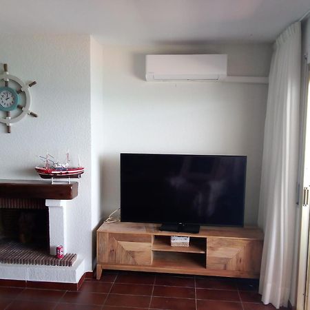 Acogedor Y Amplio Apartamento Familiar A Pie De Playa Calafell Kültér fotó